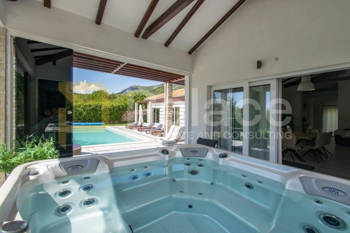 Image No.15-5 Bed House for sale