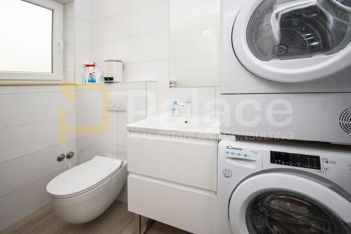 Image No.21-5 Bed House for sale