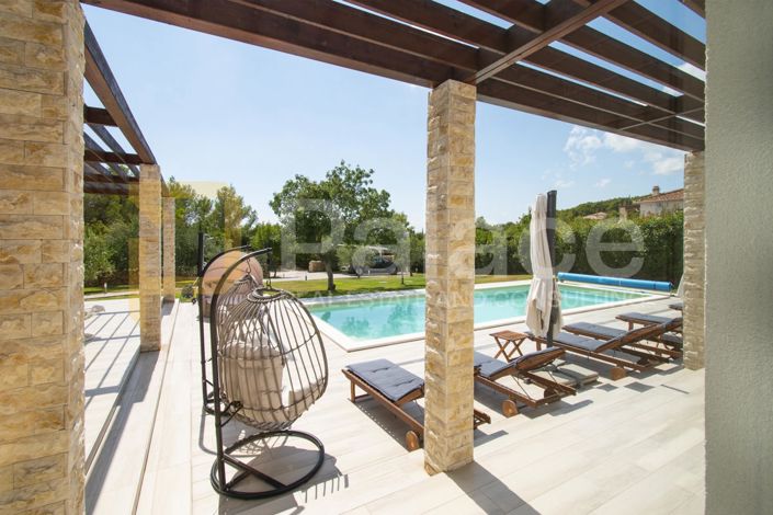 Image No.24-5 Bed House for sale