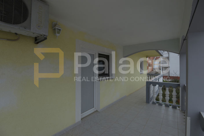 Image No.12-11 Bed House for sale