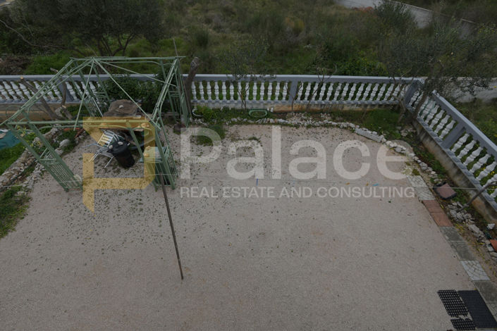 Image No.13-11 Bed House for sale