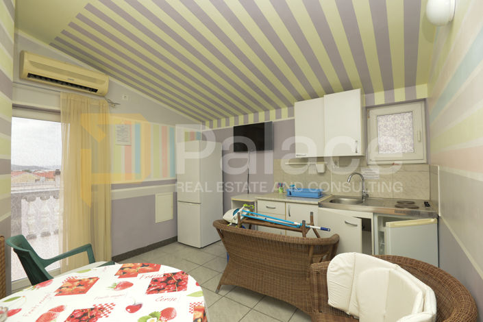 Image No.18-11 Bed House for sale
