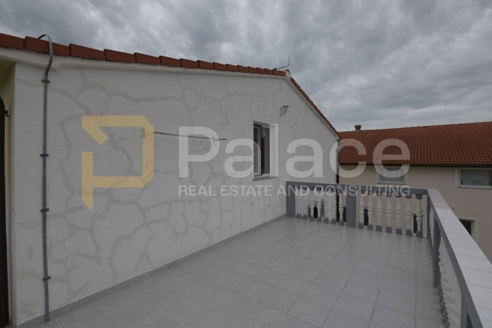 Image No.20-11 Bed House for sale