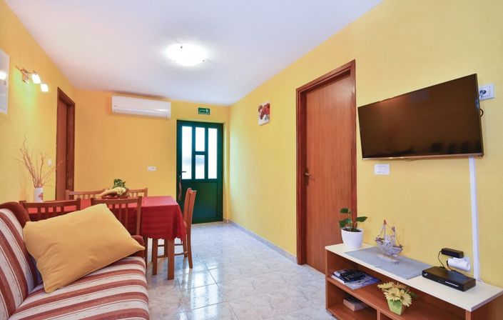 Image No.17-5 Bed House for sale