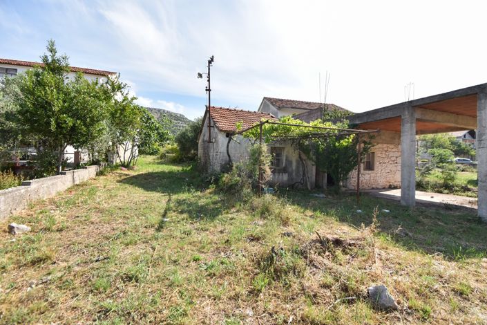 Image No.3-Maison de 2 chambres à vendre à Šibenik-Knin
