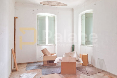 vise-etazna-kuca-za-renovaciju-u-centru-benkovca-500-m2_6