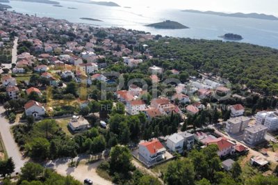 pakostane-prekrasan-stan-s-pogledom-na-more-i-otoke-70-m2_1