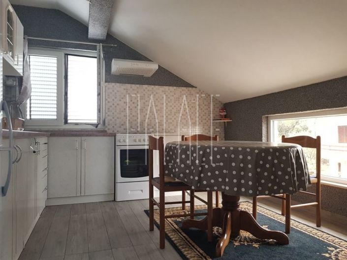 Image No.16-8 Bed House for sale