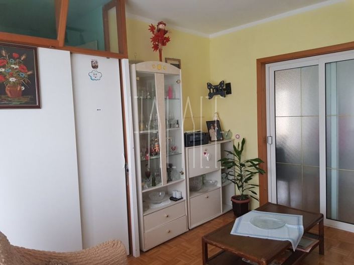 Image No.7-8 Bed House for sale