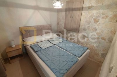 kamenita-kuca-s-panoramskom-terasom-dva-apartmana-privlaka_13