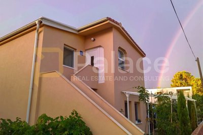 1 - Vir, Maison