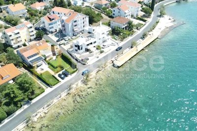ekskluzivna-vila-s-apartmanom-i-panoramskim-pogledom-u_1
