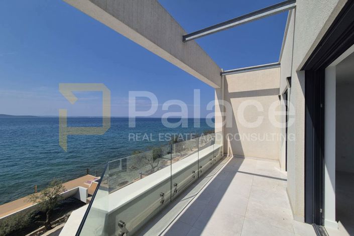 Image No.7-5 Bed House for sale
