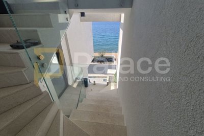 ekskluzivna-vila-s-apartmanom-i-panoramskim-pogledom-u_8