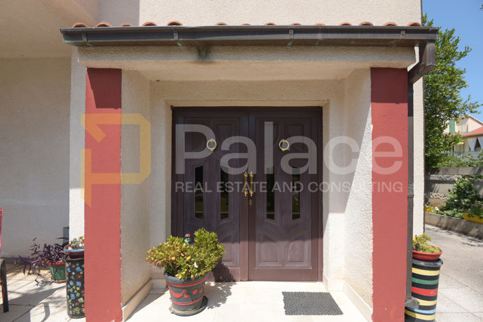Image No.3-3 Bed House for sale