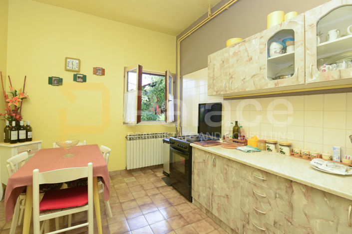 Image No.6-3 Bed House for sale