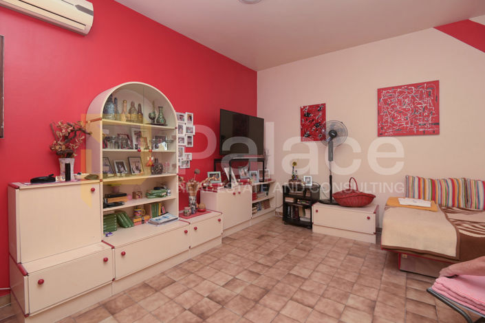 Image No.9-3 Bed House for sale