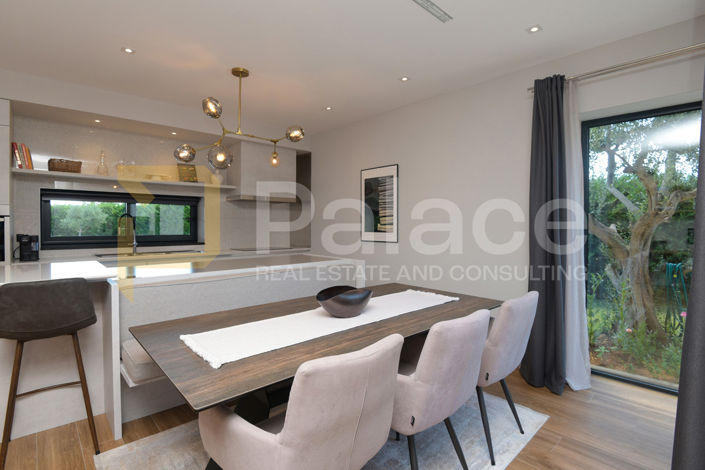 Image No.16-3 Bed House for sale