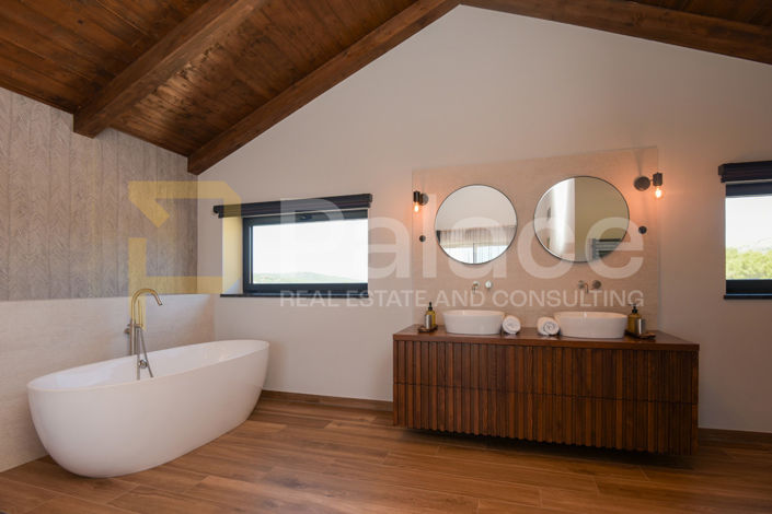 Image No.24-3 Bed House for sale