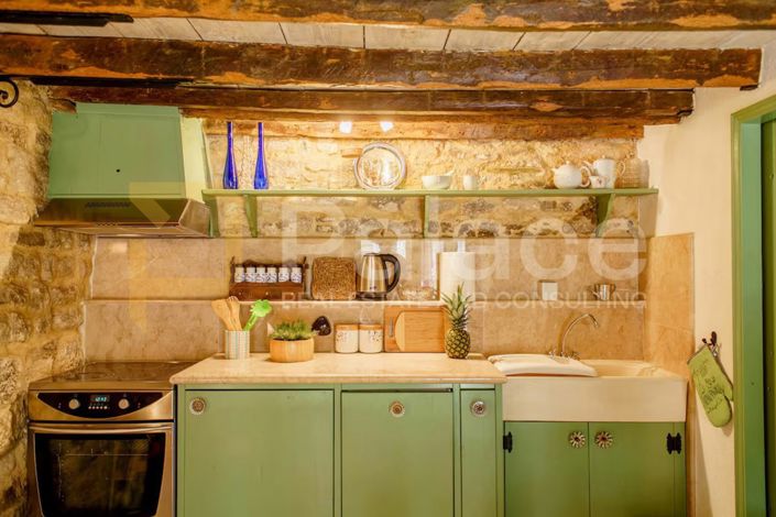 Image No.6-2 Bed House for sale