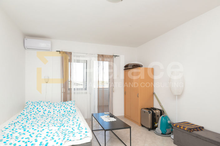 Image No.16-5 Bed House for sale