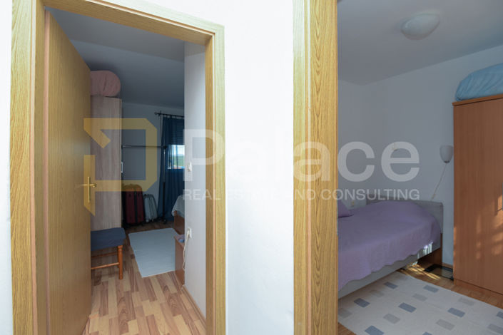 Image No.6-5 Bed House for sale