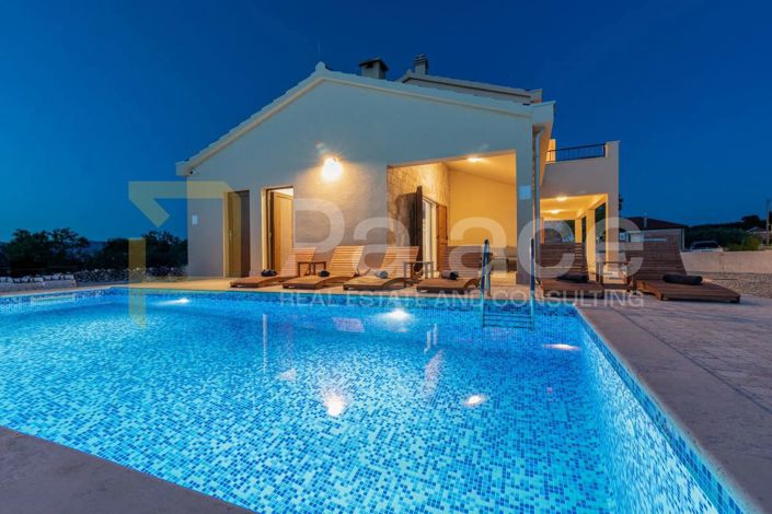 Image No.3-3 Bed Villa for sale