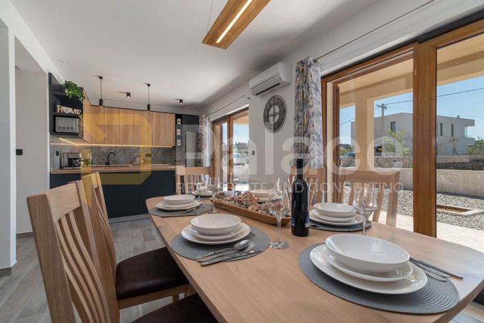 Image No.5-3 Bed Villa for sale