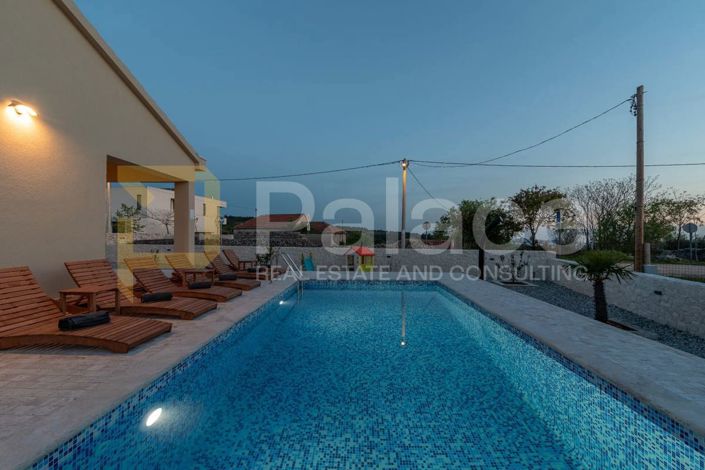 Image No.6-3 Bed Villa for sale