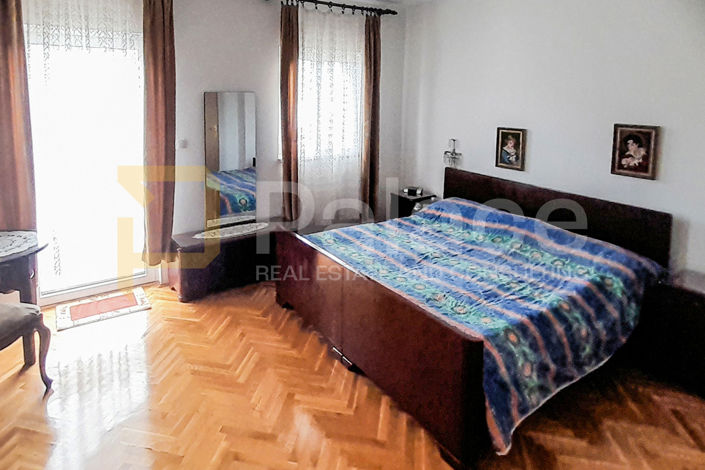 Image No.8-3 Bed House for sale