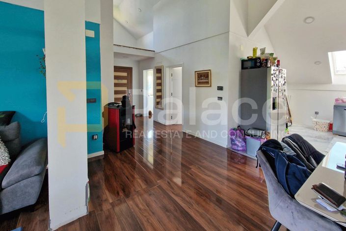 Image No.15-7 Bed House for sale