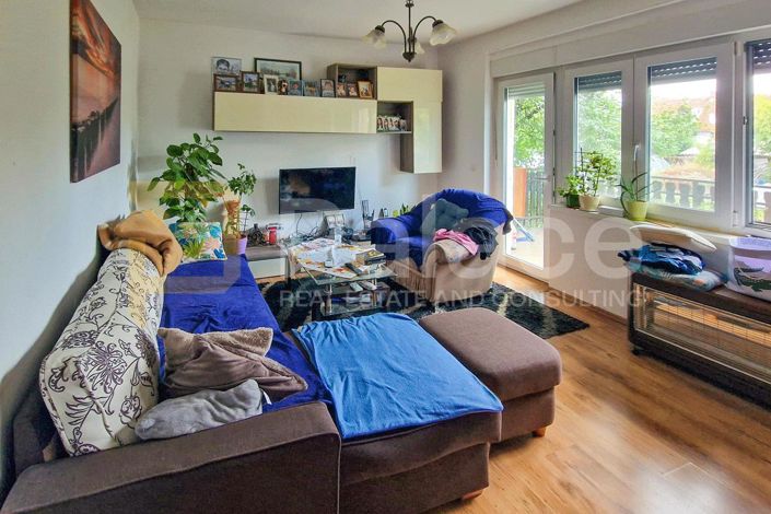 Image No.17-7 Bed House for sale