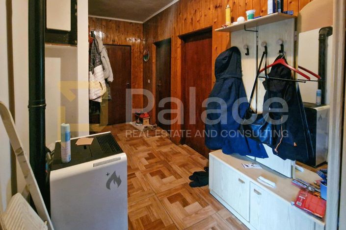 Image No.20-7 Bed House for sale