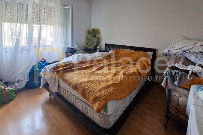 Image No.25-7 Bed House for sale