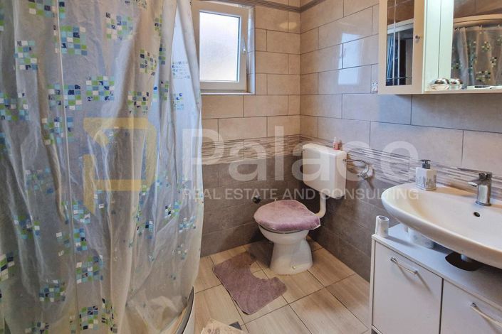 Image No.28-7 Bed House for sale
