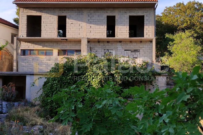Image No.4-6 Bed House for sale