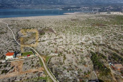 zdrilo-gradjevinsko-zemljiste-250-metara-od-mora_2