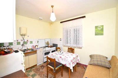 samostojeca-prizemnica-s-velikim-vrtom-predgradje-sibenika_7