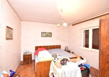 samostojeca-prizemnica-s-velikim-vrtom-predgradje-sibenika_8