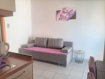 kuca-s-apartmanima-blizu-mora-srima-vodice-30000-m2_12
