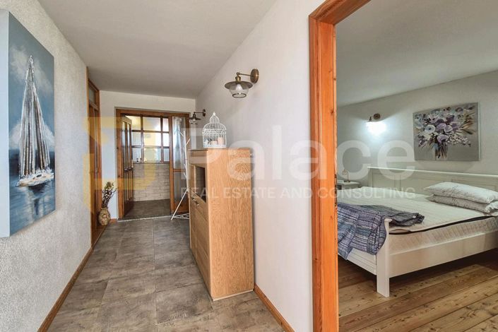 Image No.10-4 Bed House for sale