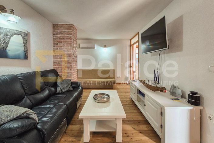 Image No.12-4 Bed House for sale