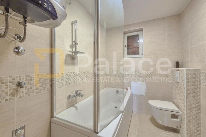 Image No.5-4 Bed House for sale