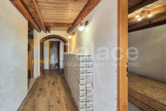 Image No.6-4 Bed House for sale