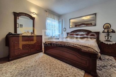 obiteljska-kuca-s-apartmanima-i-mediteranskim-vrtom-vodice_10