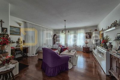 obiteljska-kuca-s-apartmanima-i-mediteranskim-vrtom-vodice_8