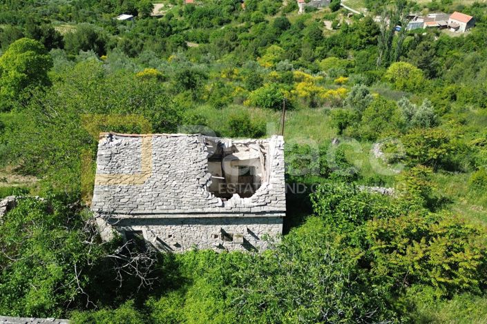 Image No.3-Maison de 2 chambres à vendre à Šibenik-Knin