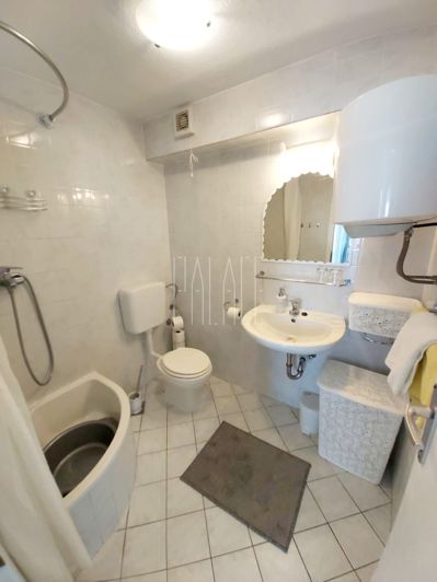 Image No.12-8 Bed House for sale