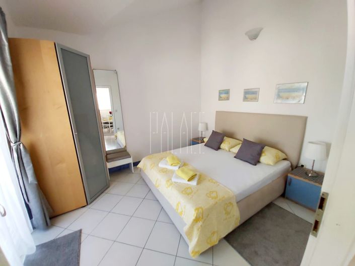 Image No.14-8 Bed House for sale