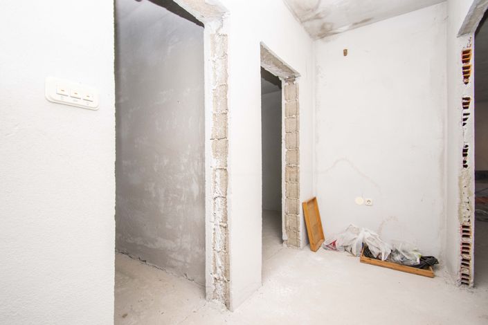 Image No.6-11 Bed House for sale
